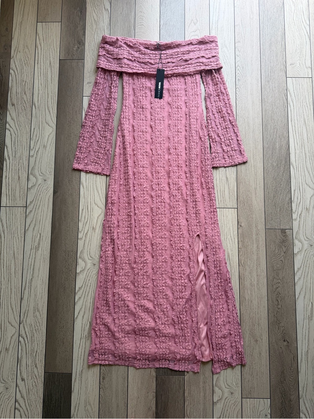 Fashion Nova Off-Shoulder Pink Textured Maxi Dress size M NWT
